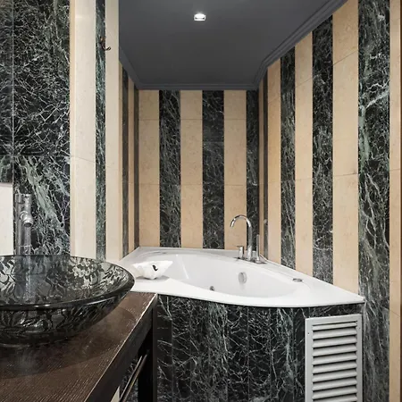 Civitas Apartmanhotel 4*